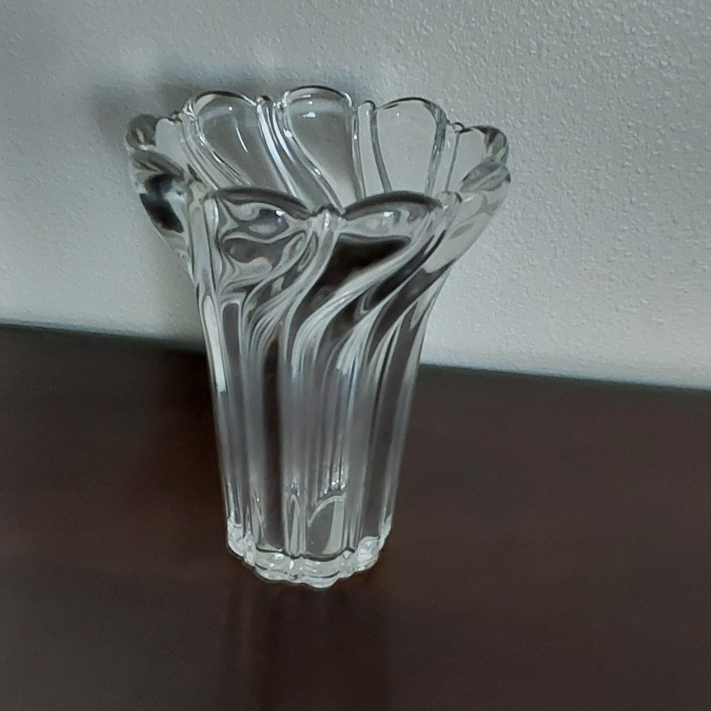 Mikasa Peppermint Swirl 8" Clear Crystal Lead Vase